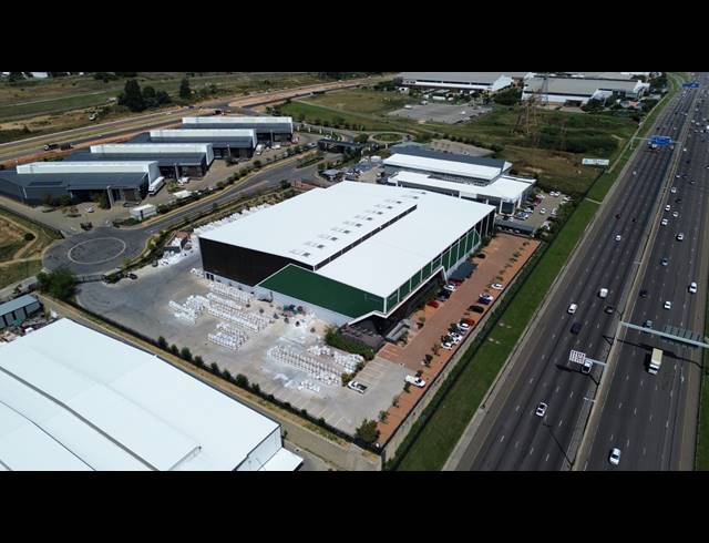 7,599M² WAREHOUSE TO LET IN LOUWLARDIA
